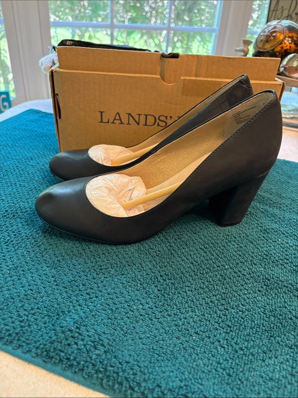 Lands' End Radiant Navy Women's Leather Minnie Pumps size 6M